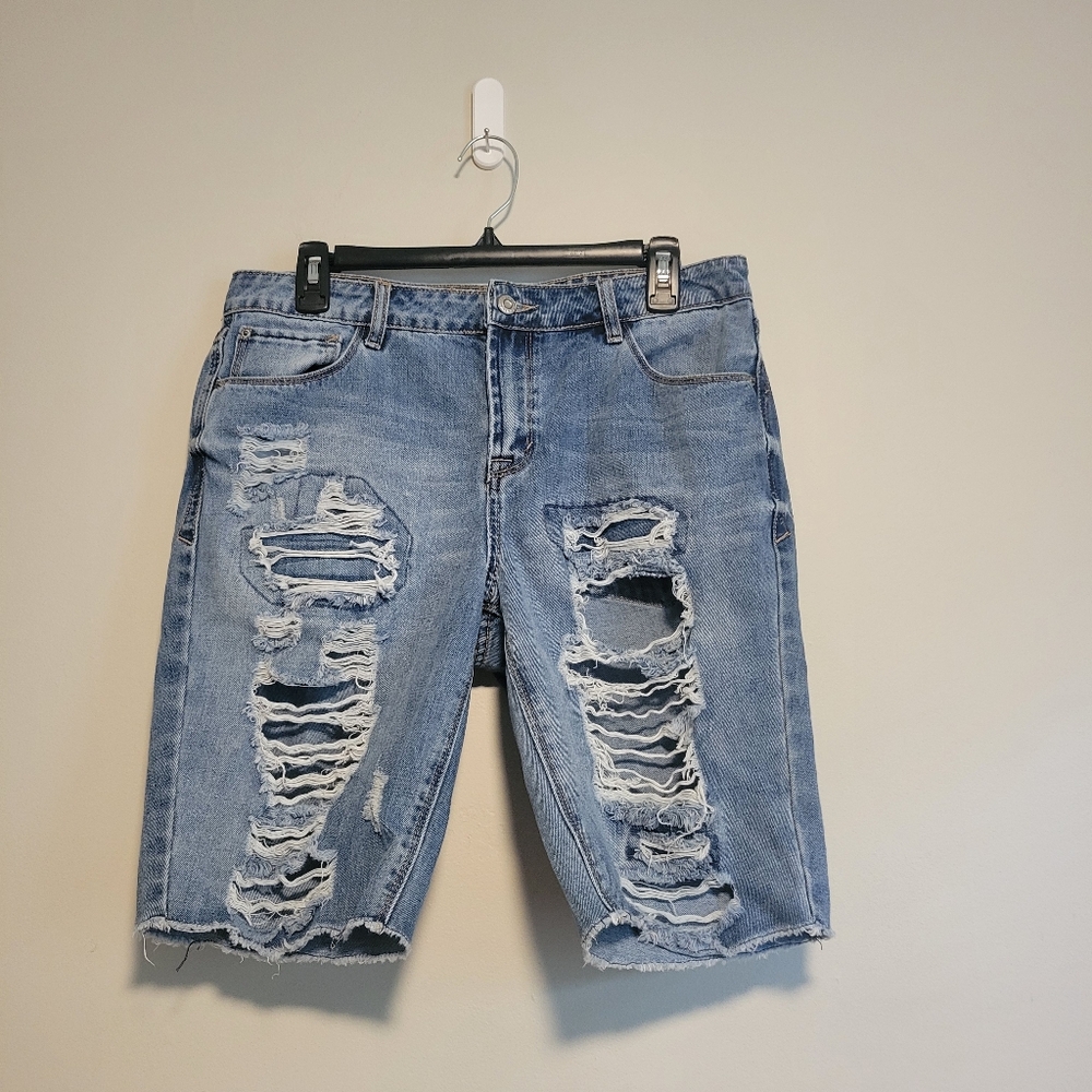 Kensie Jeans Denim Distressed Bermuda Shorts Size 8/29
